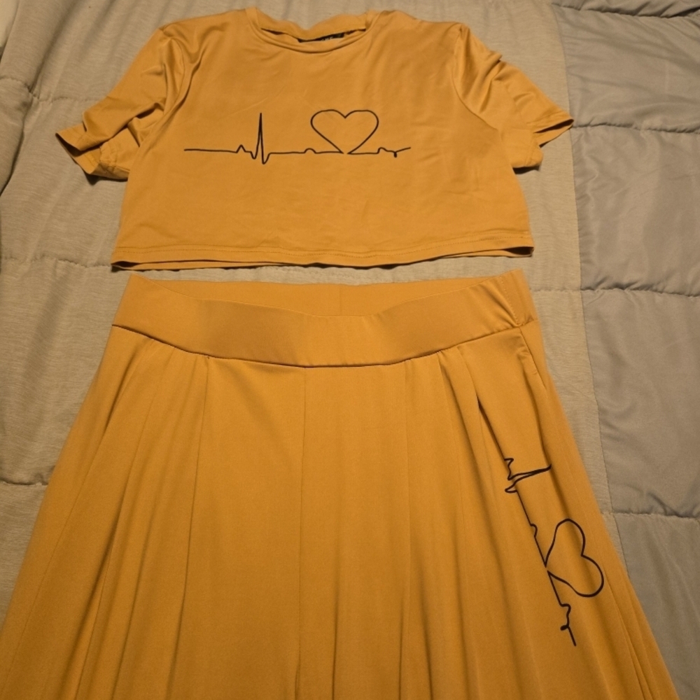 Yellow Heartbeat Graphic Skirt Set